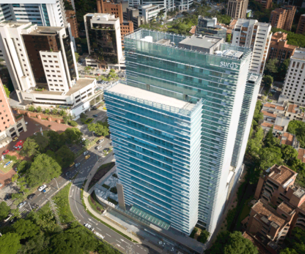 Grupo SURA obtuvo una utilidad neta consolidada de COP 1.5 billones en 2021, equivalente a 4.5 veces la de 2020 y se acercó a niveles prepandemia