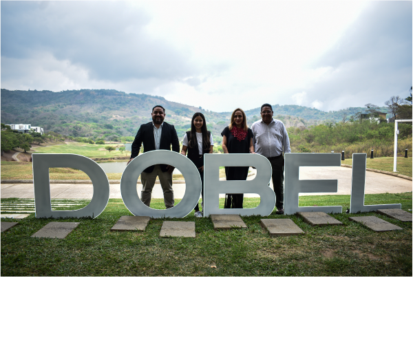 Llega a El Salvador DOBEL DIAMANTE el primer tequila cristalino del mundo