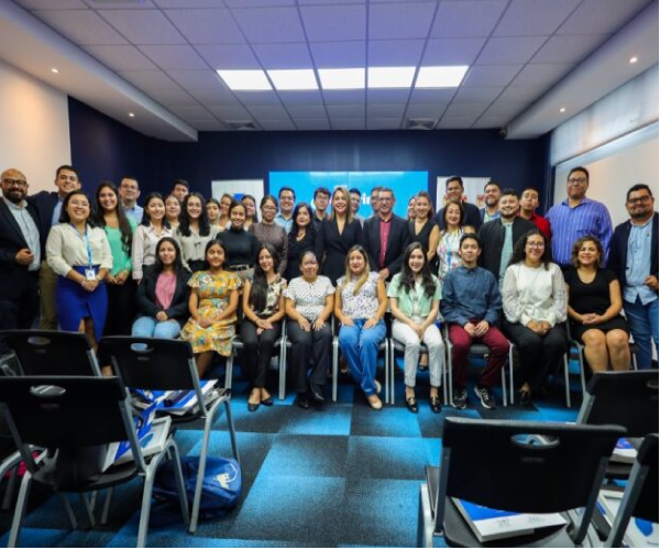 PBS El Salvador y la Fundación Gloria Kriete clausuran exitosos programas